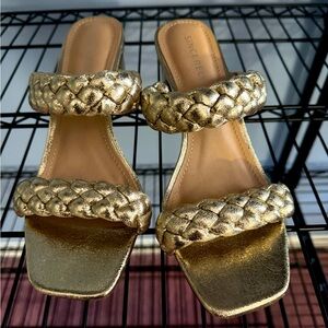 Gold braided sandal heel